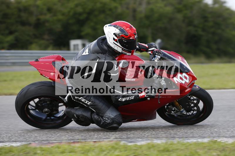 /Archiv-2024/29 12.06.2024 MOTO.CH Track Day ADR/Gruppe rot/100